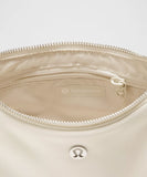 City Essentials Small Shoulder Bag 3L - Ivory