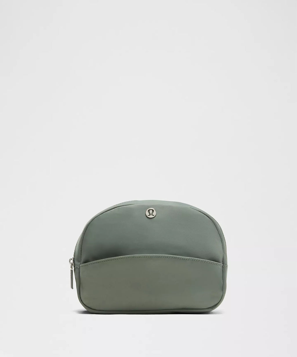 City Essentials Pouch 4L