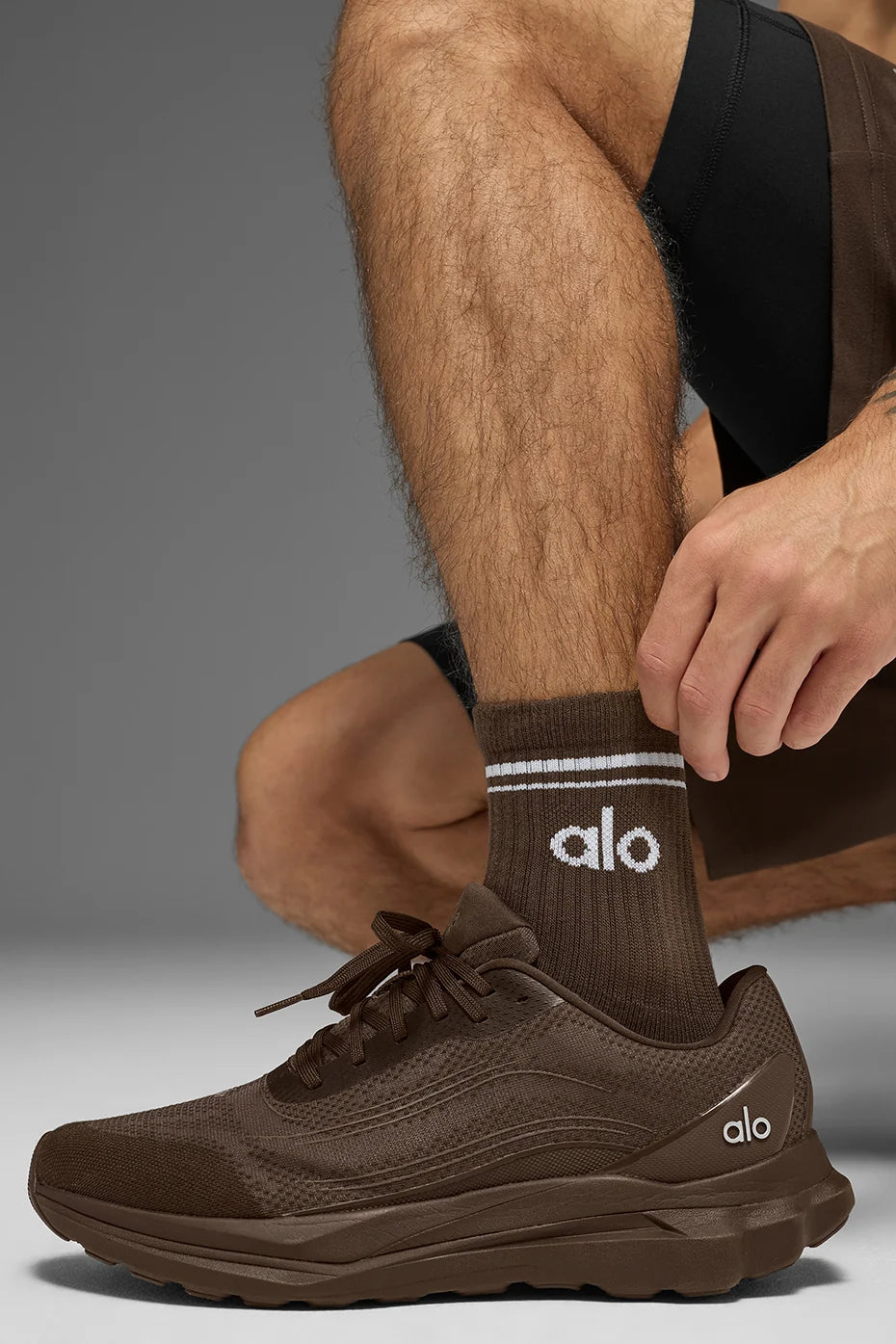 Unisex Half-Crew Throwback Socks- Espresso/White