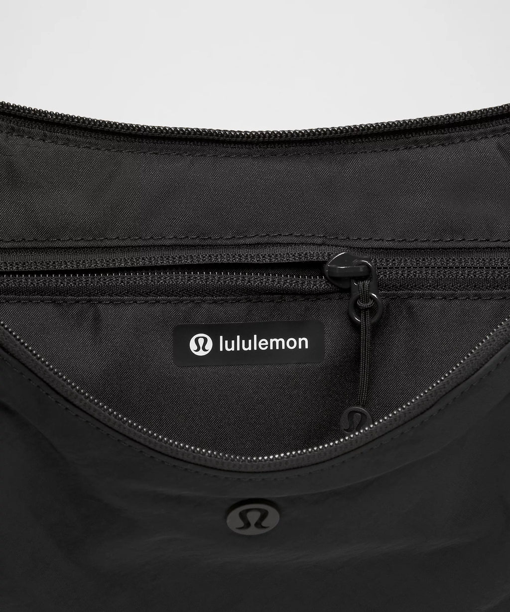 Slouchy Sling Bag 6L - Black