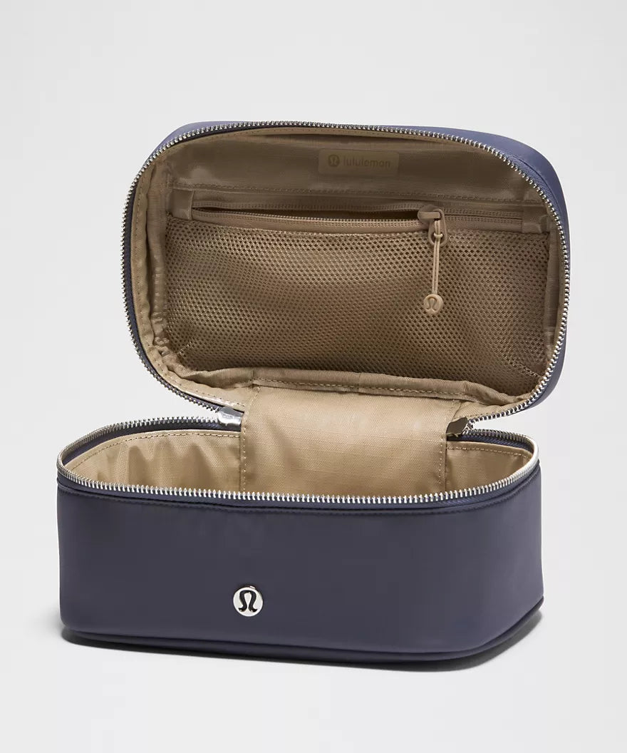 Travel Toiletry Bag 3.5L - Dusty Diamond/Wacky Khaki/Silver