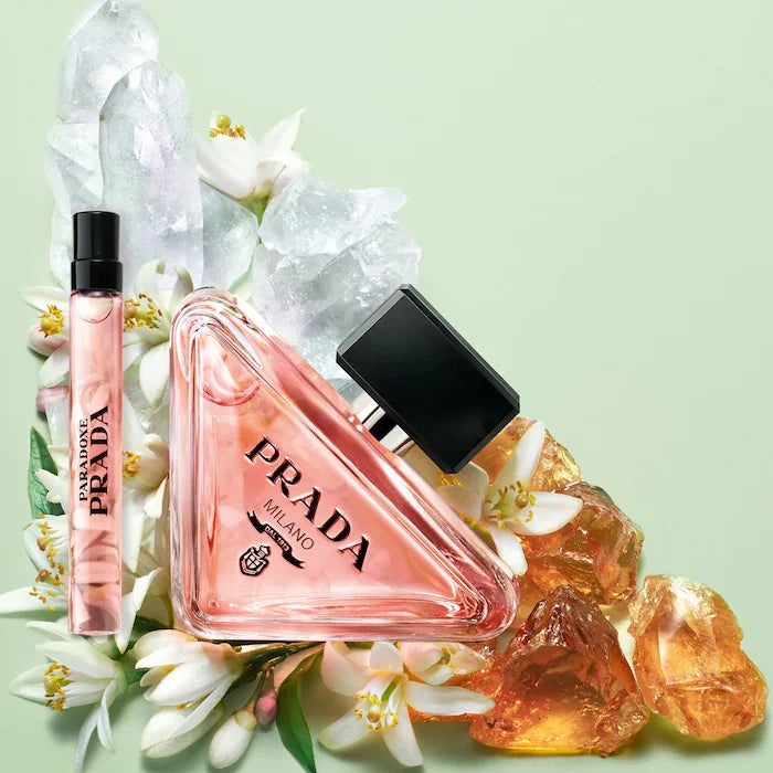PRE-ORDEN Holiday Perfume Sampler Vault Set w/ Redeemable Voucher